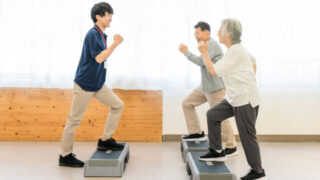 高齢者向けの運動プログラムとデイサービスの新しいアプローチ